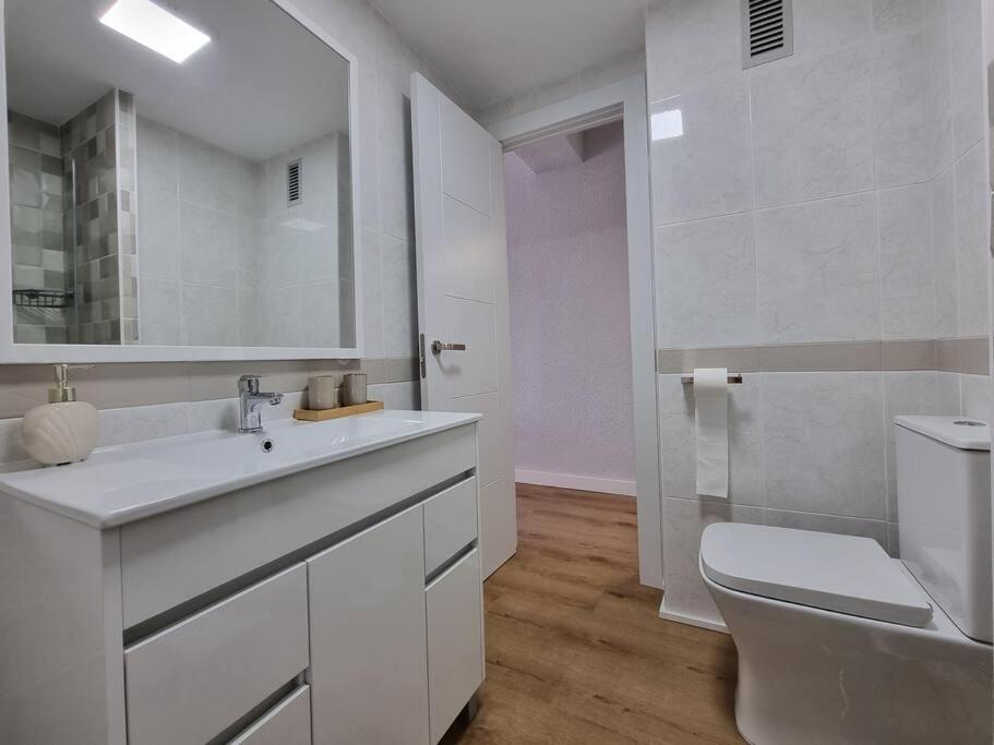 Aguadulce, Apto Santa Monica 2 Hab Con Terraza, Aire, Wifi, A 5 Min De La Playa 아구아둘세 외부 사진