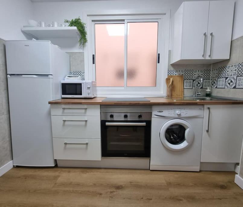 Aguadulce, Apto Santa Monica 2 Hab Con Terraza, Aire, Wifi, A 5 Min De La Playa 아구아둘세 외부 사진